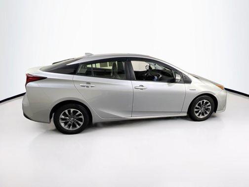 2022 Toyota Prius XLE