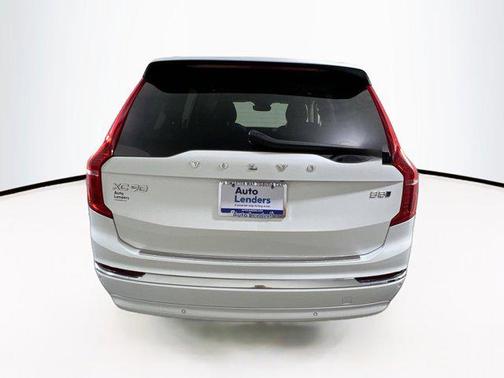 2023 Volvo XC90 B5 Plus