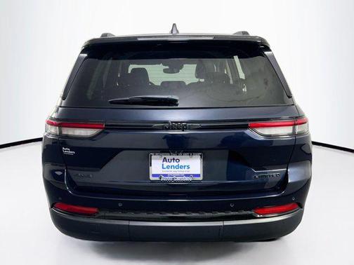 Midnight Sky 2023 Jeep Grand Cherokee Limited