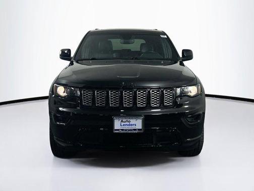 2022 Jeep Grand Cherokee Laredo