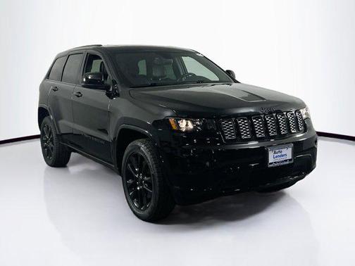 2022 Jeep Grand Cherokee Laredo