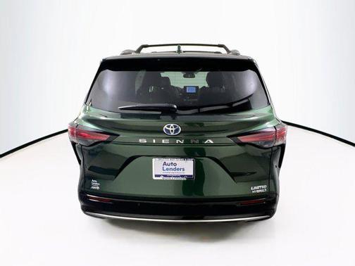 2022 Toyota Sienna Limited