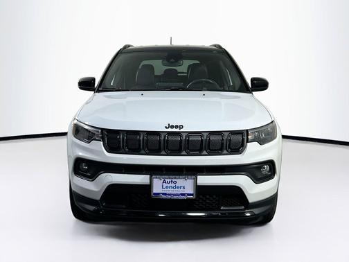 Bright White Clearcoat 2022 Jeep Compass Latitude