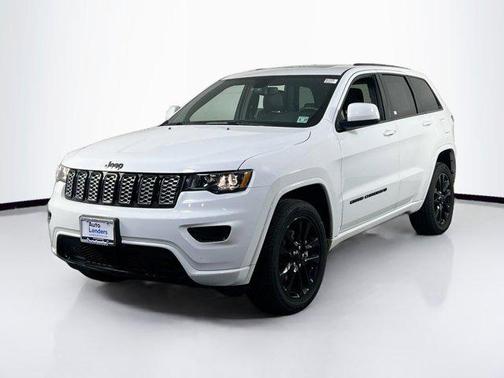 2022 Jeep Grand Cherokee Laredo