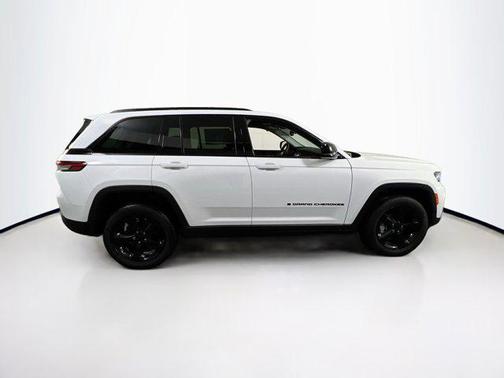 2023 Jeep Grand Cherokee Limited X