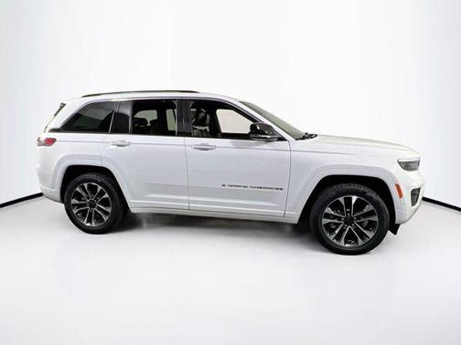 2022 Jeep Grand Cherokee Overland