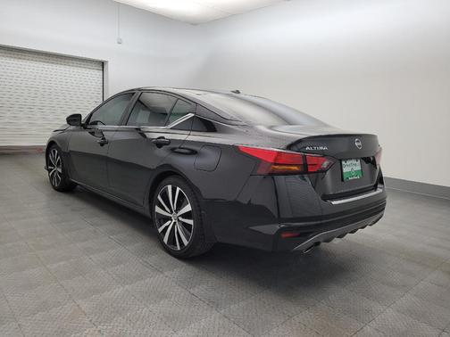 2020 Nissan Altima SR FWD