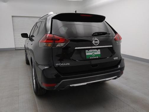 Magnetic Black Pearl 2019 Nissan Rogue S