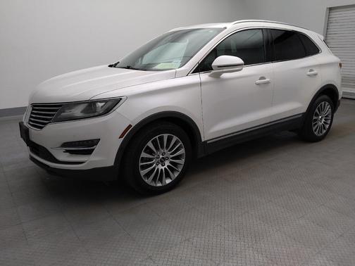 White Platinum Metallic Tri-Coat 2016 Lincoln MKC Reserve