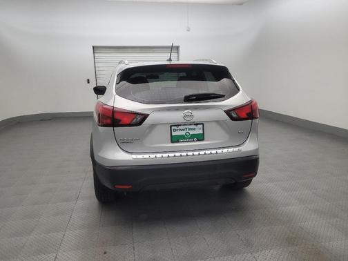 Brilliant Silver 2017 Nissan Rogue Sport SV