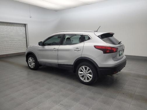Brilliant Silver 2017 Nissan Rogue Sport SV