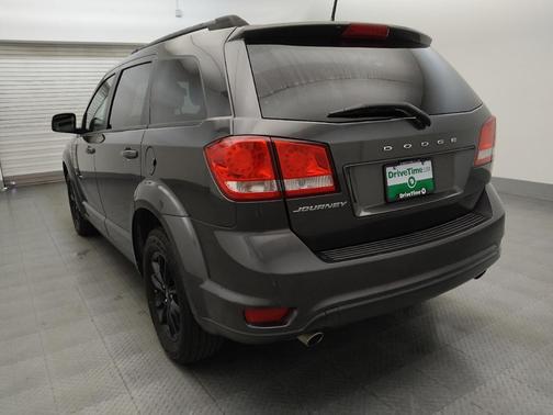 Granite Pearlcoat 2019 Dodge Journey SE