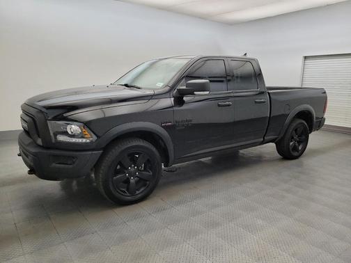 Diamond Black Crystal Pearlcoat 2019 RAM 1500 Classic Warlock Quad Cab 4x2 6'4' Box