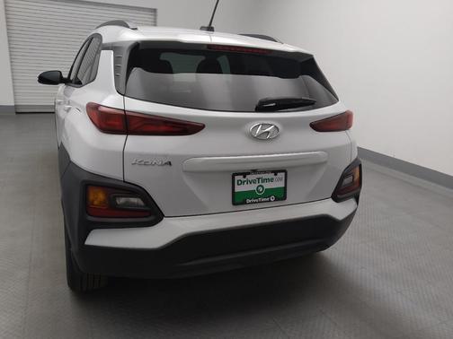 2021 Hyundai KONA SEL