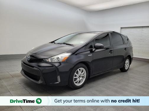 2017 Toyota Prius v Four