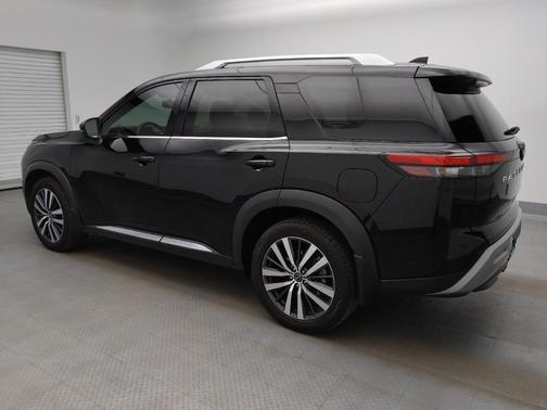 Super Black 2022 Nissan Pathfinder Platinum 4WD