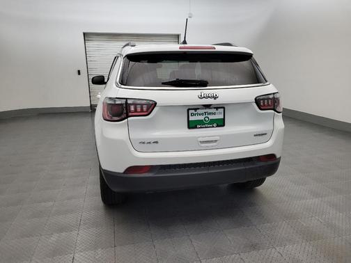 Bright White Clearcoat 2024 Jeep Compass Latitude