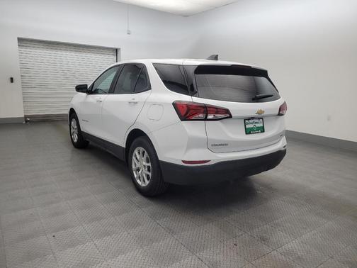 Summit White 2022 Chevrolet Equinox LS