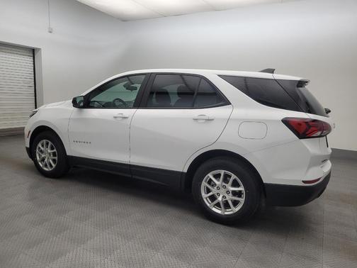 Summit White 2022 Chevrolet Equinox LS