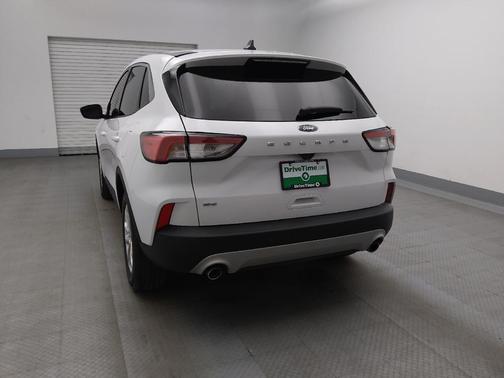 White 2022 Ford Escape SE