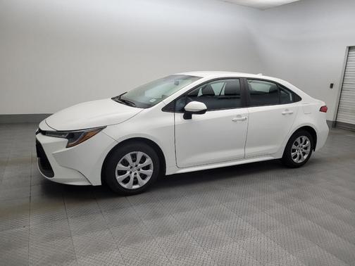 White 2022 Toyota Corolla LE