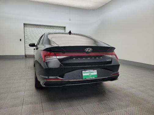 2023 Hyundai ELANTRA HEV Limited