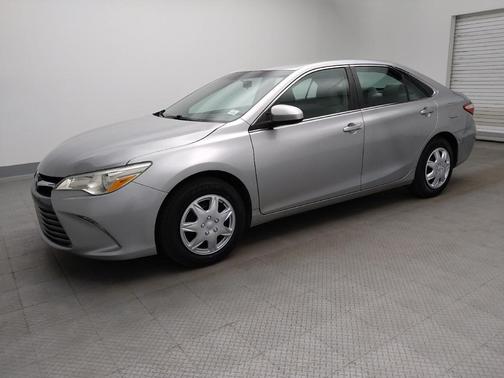 Celestial Silver Metallic 2016 Toyota Camry LE