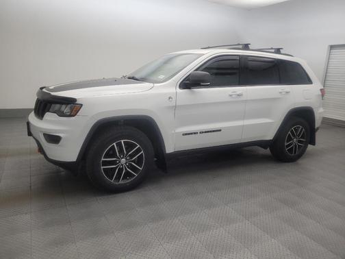 Bright White Clearcoat 2017 Jeep Grand Cherokee Trailhawk