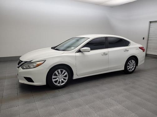 White 2017 Nissan Altima 2.5 S