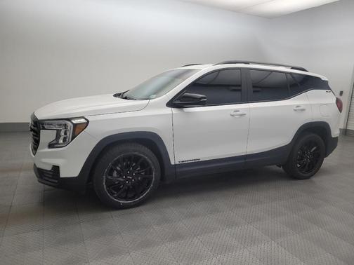 Summit White 2024 GMC Terrain SLE