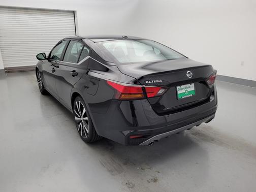 2021 Nissan Altima SR FWD