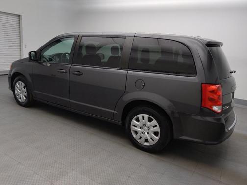 Granite Pearlcoat 2020 Dodge Grand Caravan SE