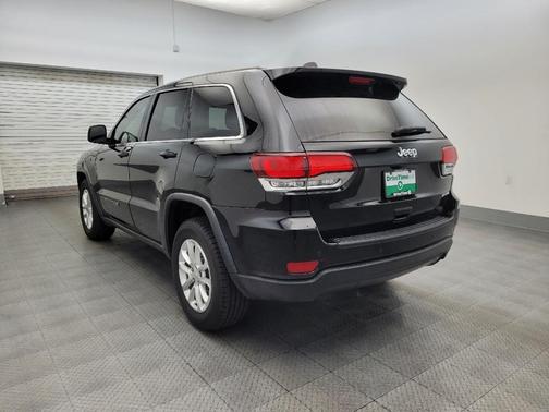 2022 Jeep Grand Cherokee Laredo