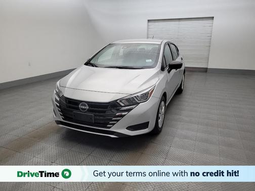 Brilliant Silver Metallic 2024 Nissan Versa 1.6 S