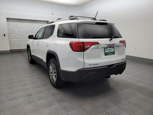 White 2019 GMC Acadia SLE-2