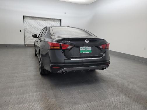 2022 Nissan Altima SR Intelligent AWD