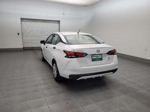 Fresh Powder 2024 Nissan Versa 1.6 S