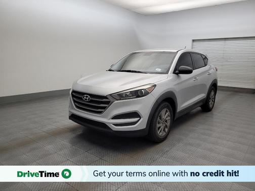 Chromium Silver 2016 Hyundai TUCSON SE