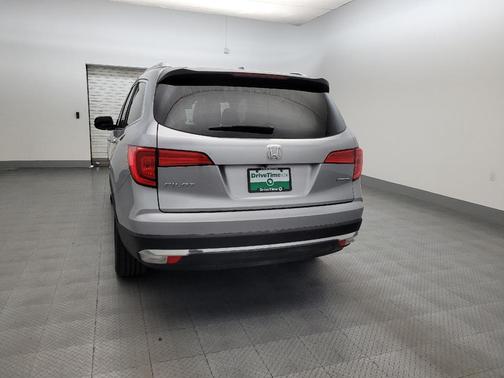 Modern Steel Metallic 2016 Honda Pilot Touring