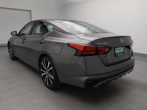 2022 Nissan Altima SR FWD