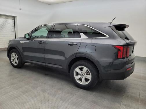 Gravity Grey 2022 Kia Sorento LX