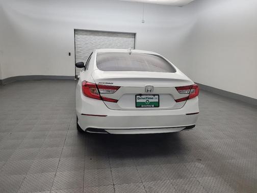 Platinum White Pearl 2018 Honda Accord LX