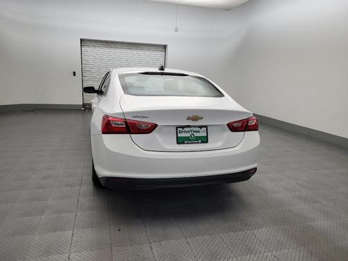 Summit White 2024 Chevrolet Malibu 1LS
