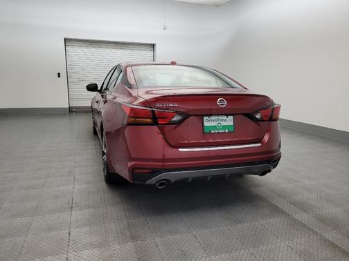 2022 Nissan Altima SR FWD