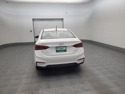 Frost White Pearl 2018 Hyundai Accent SE