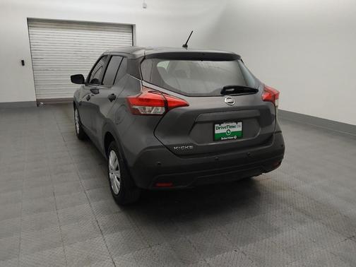 2020 Nissan Kicks S