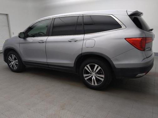 Lunar Silver Metallic 2017 Honda Pilot EX