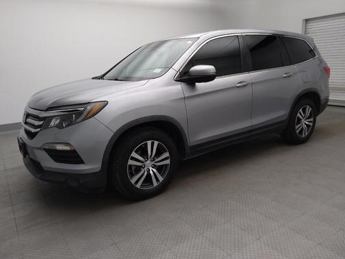 Lunar Silver Metallic 2017 Honda Pilot EX
