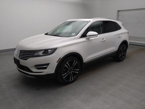 White Platinum Metallic Tri-Coat 2017 Lincoln MKC Reserve