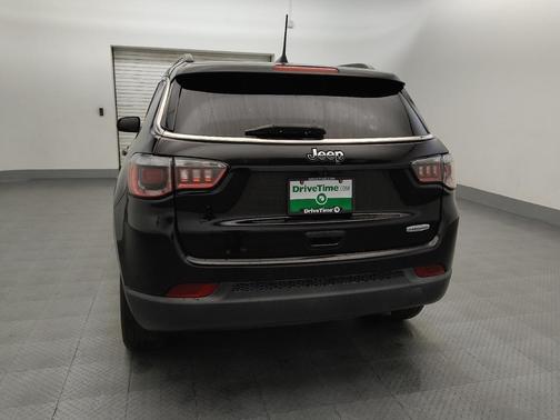 Diamond Black Crystal Pearlcoat 2018 Jeep Compass Latitude